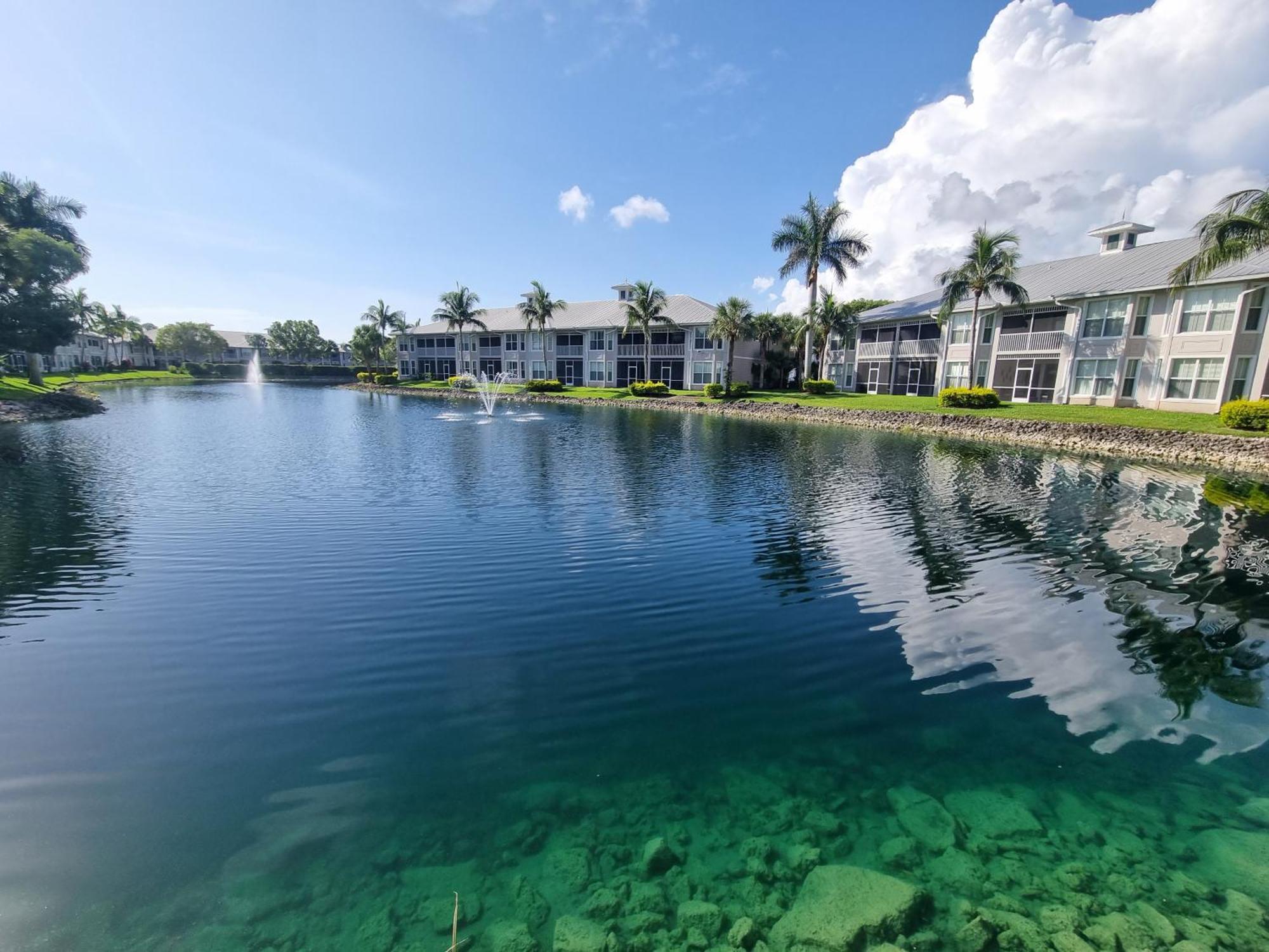 Stunning 2-Bedroom Plus Den Condo In Greenlinks Resort เนเปิลส์ ภายนอก รูปภาพ