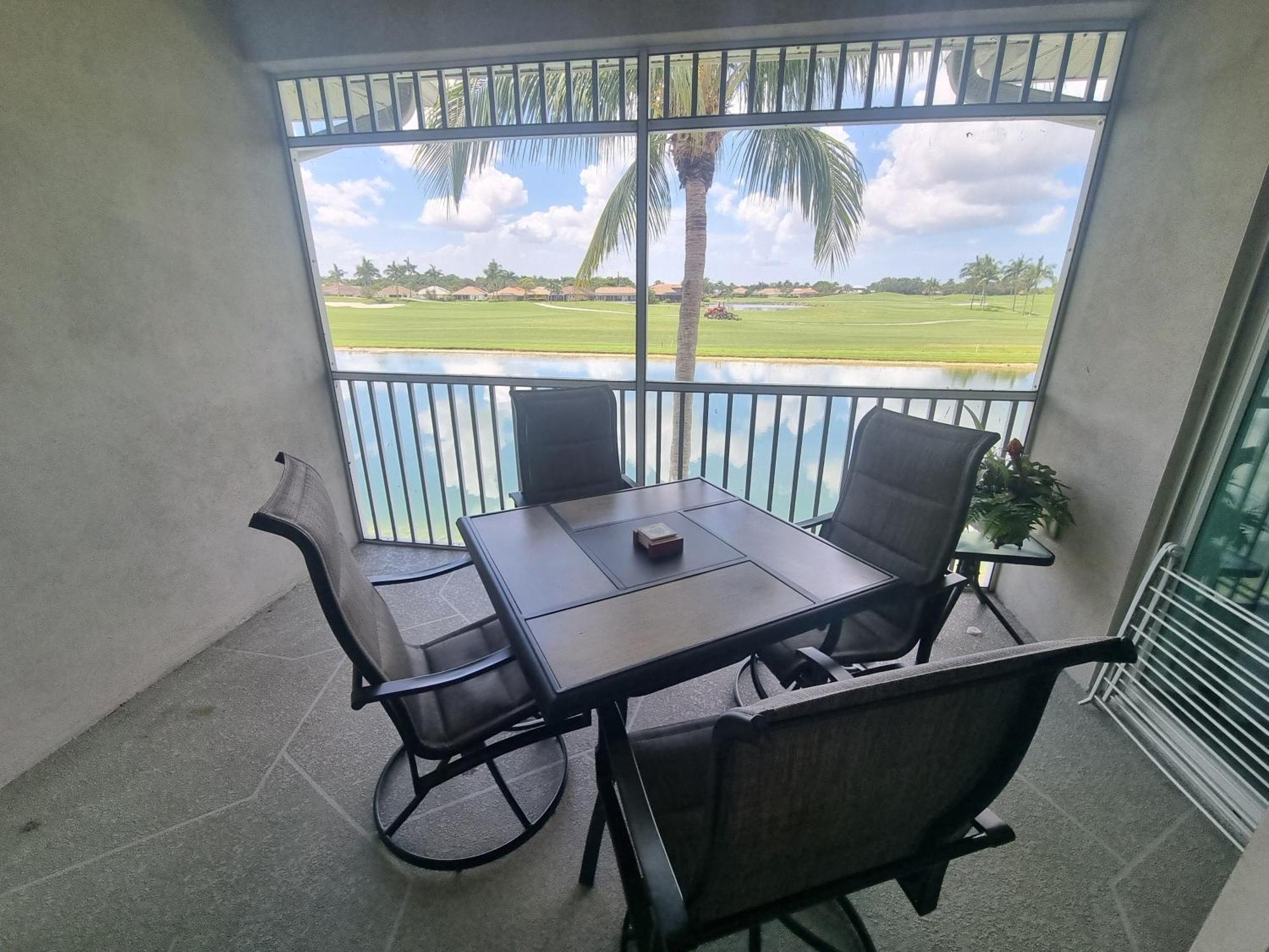 Stunning 2-Bedroom Plus Den Condo In Greenlinks Resort เนเปิลส์ ภายนอก รูปภาพ