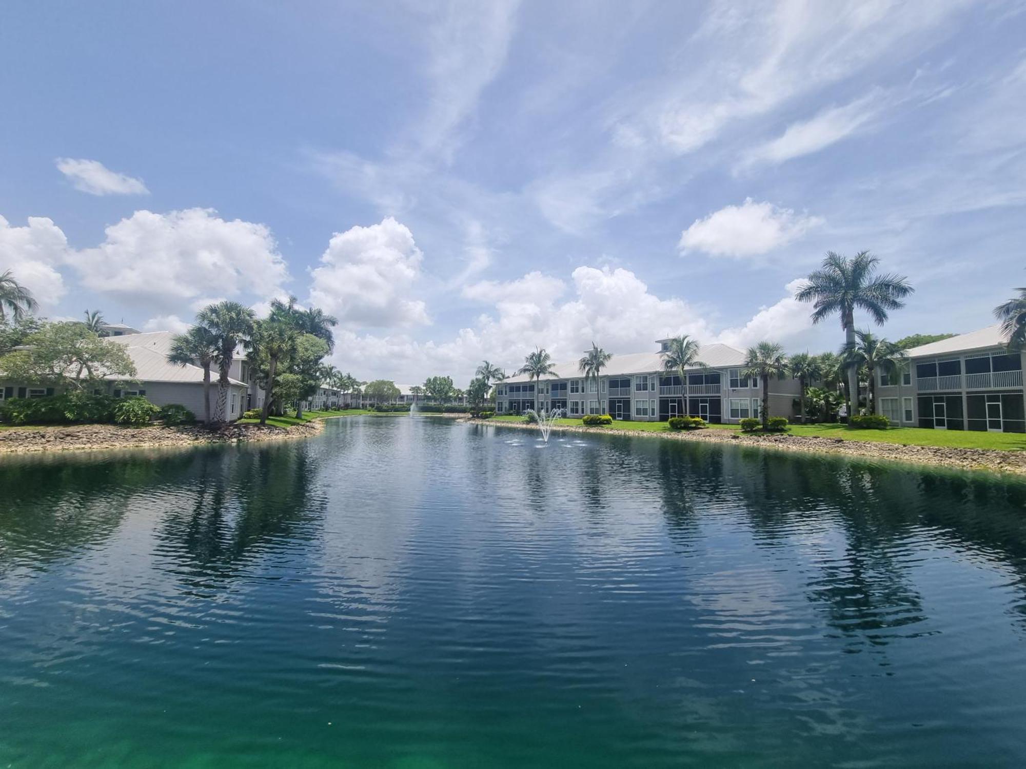 Stunning 2-Bedroom Plus Den Condo In Greenlinks Resort เนเปิลส์ ภายนอก รูปภาพ